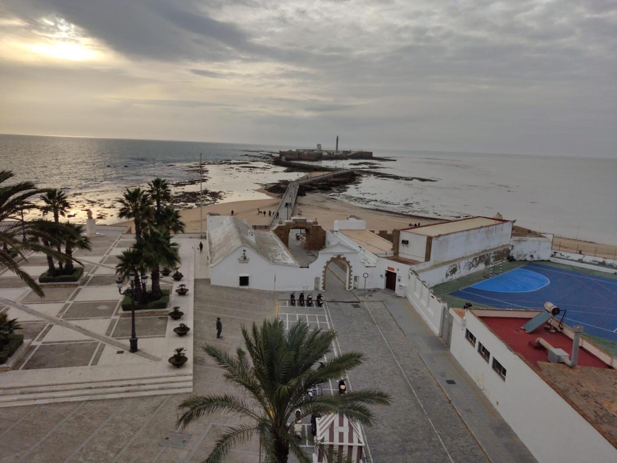 Puerta De La Caleta Apartment Cadiz Exterior photo